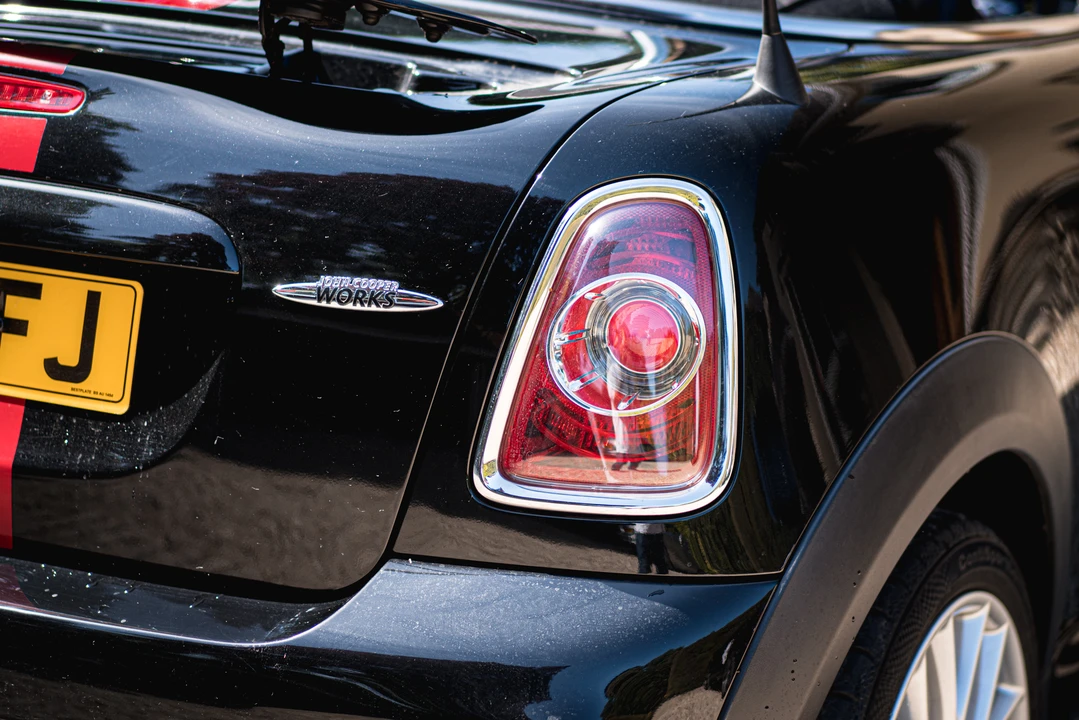 2012 Mini Coupe & Roadster - Image 26 of 31