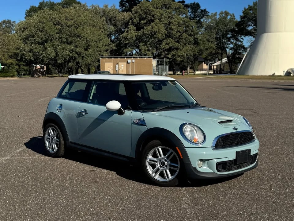 2012 Mini Mini 2nd Gen - Image 2 of 19
