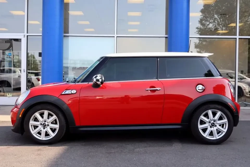 2012 Mini Mini 2nd Gen - Image 2 of 20