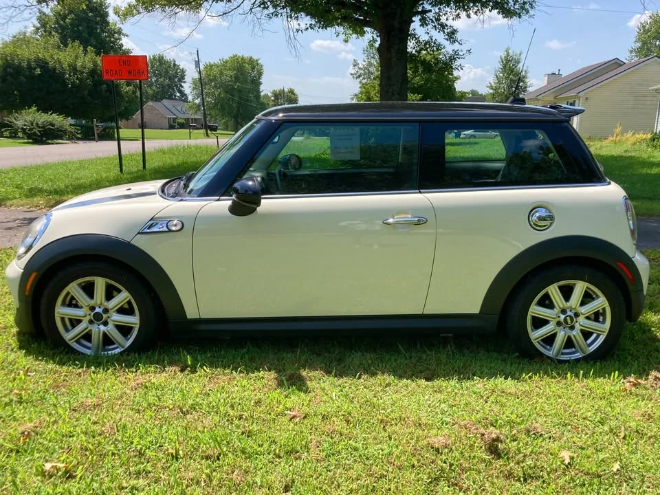 2012 Mini Mini 2nd Gen - Image 3 of 13