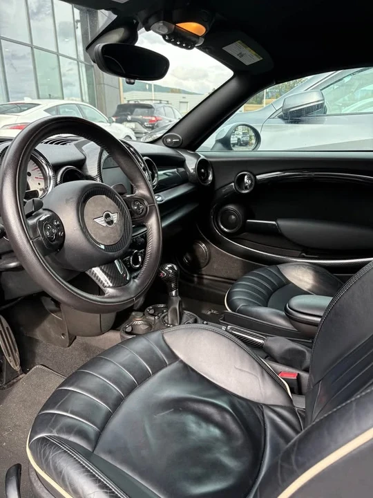 2012 Mini Coupe & Roadster - Image 2 of 15