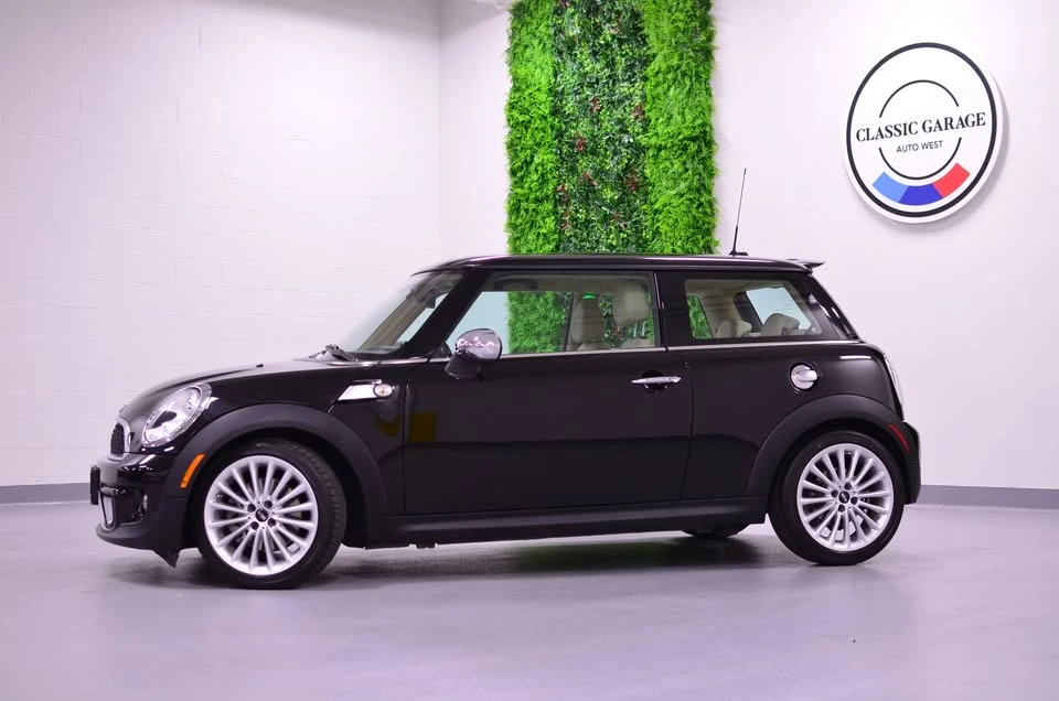 2012 Mini Mini 2nd Gen - Image 2 of 17
