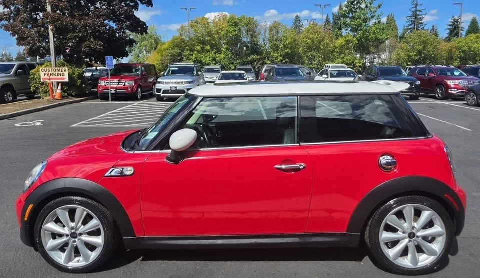 2012 Mini Mini 2nd Gen - Image 2 of 12