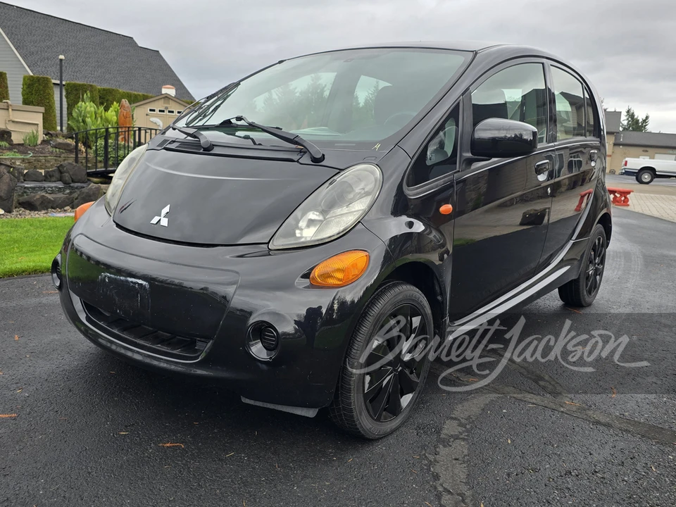 2012 Mitsubishi i-MiEV - Image 3 of 12