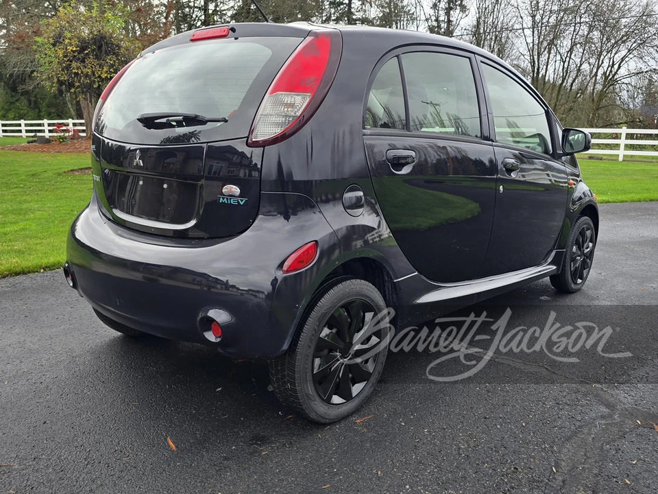 2012 Mitsubishi i-MiEV - Image 2 of 12