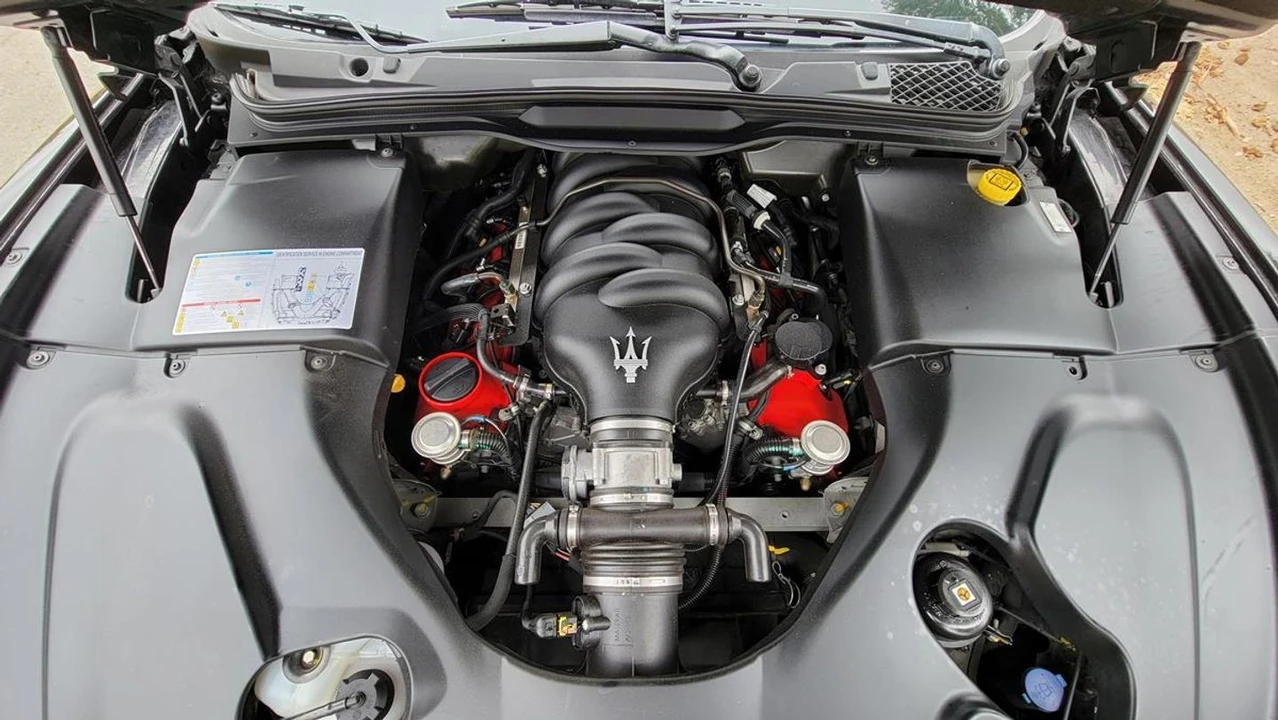2012 Maserati GranTurismo 1st Gen - Image 16 of 31