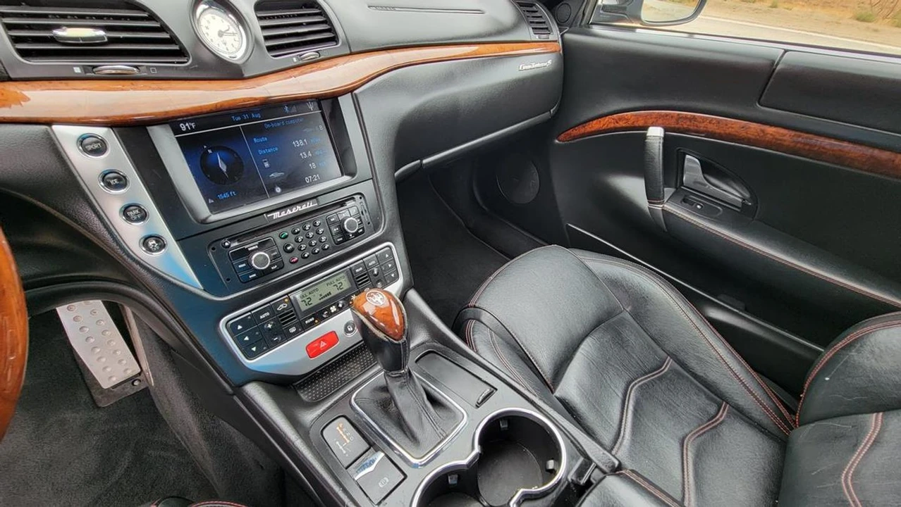 2012 Maserati GranTurismo 1st Gen - Image 23 of 31