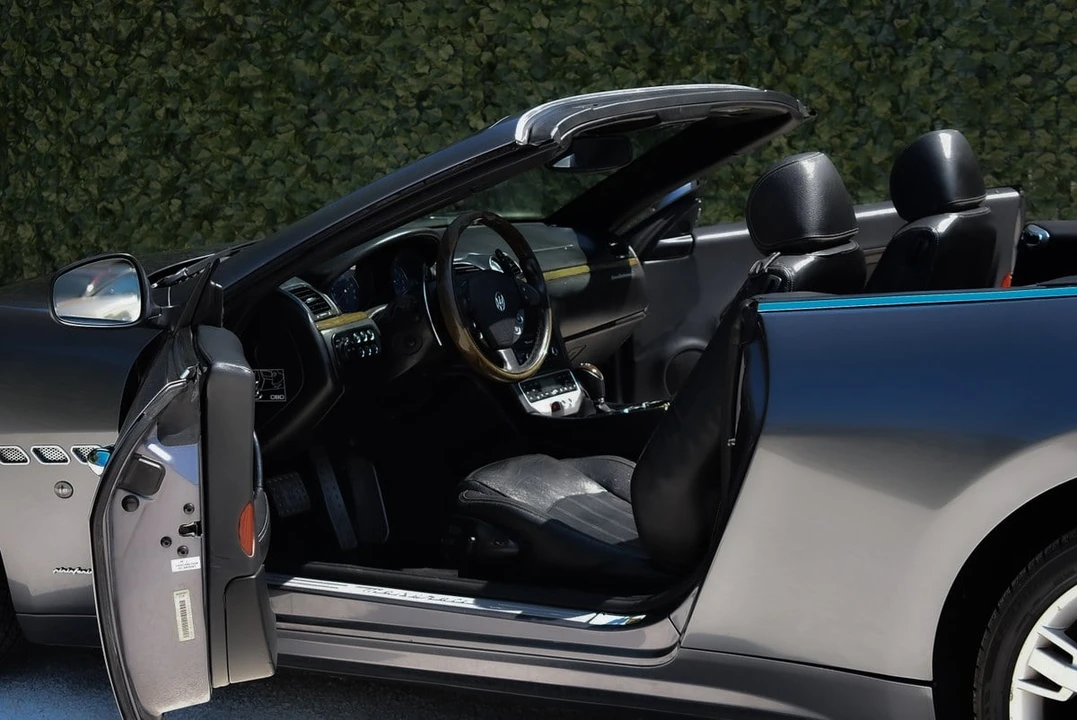 2012 Maserati GranCabrio - Image 16 of 30