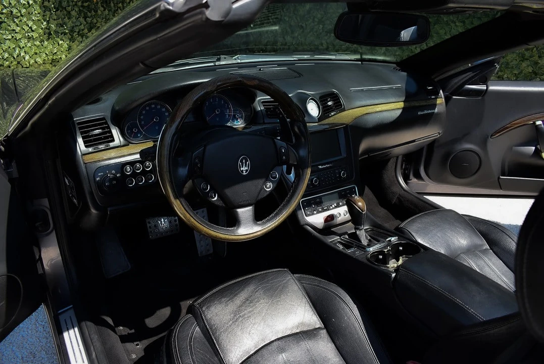 2012 Maserati GranCabrio - Image 20 of 30