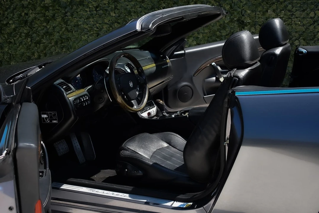 2012 Maserati GranCabrio - Image 17 of 30