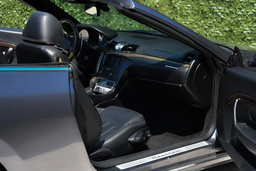 2012 Maserati GranCabrio - Image 24 of 30