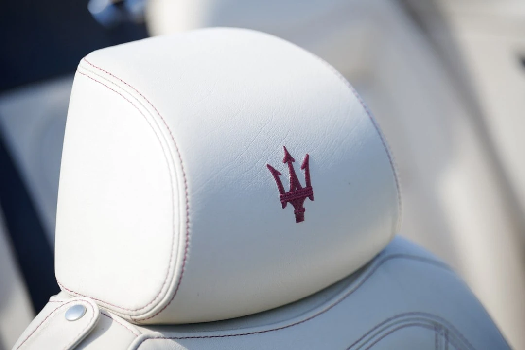 2012 Maserati GranCabrio - Image 10 of 30