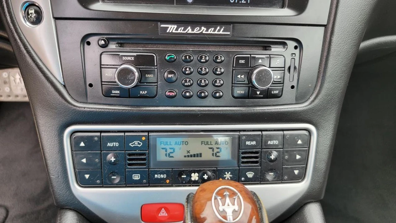2012 Maserati - Image 27 of 31