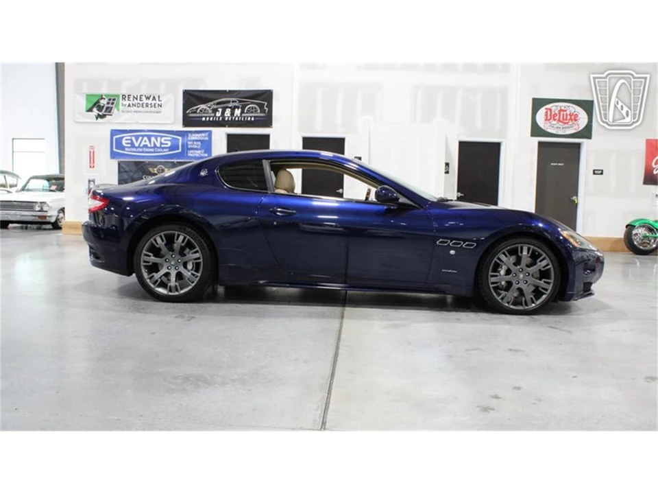 2012 Maserati GranTurismo 1st Gen - Image 21 of 31