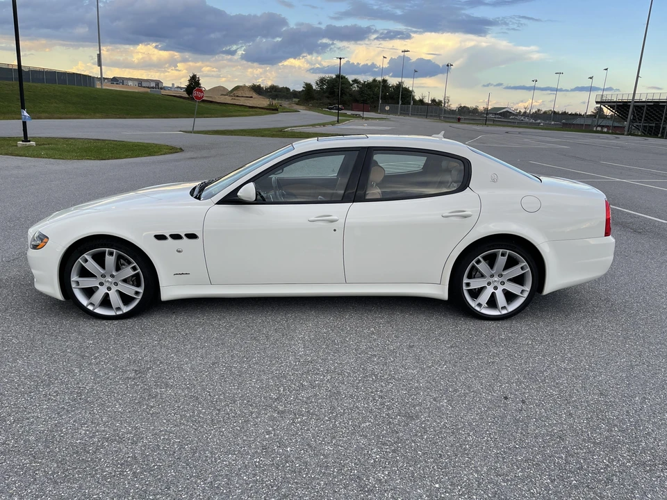 2012 Maserati Quattroporte 5th Gen - Image 8 of 31