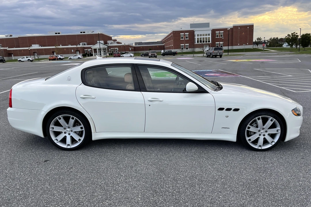 2012 Maserati Quattroporte 5th Gen - Image 3 of 31