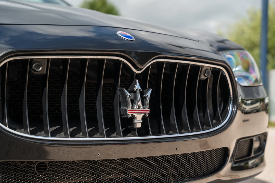 2012 Maserati Quattroporte 6th Gen - Image 19 of 31