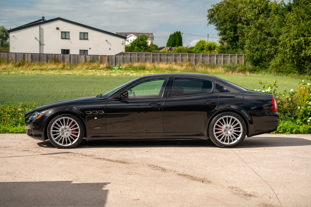 2012 Maserati Quattroporte 6th Gen - Image 5 of 31