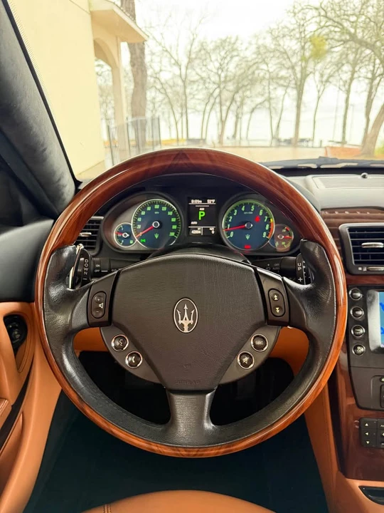 2012 Maserati Quattroporte 5th Gen - Image 15 of 19