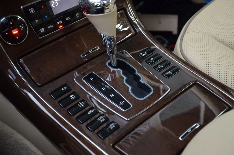 2012 Maybach 57 - Image 10 of 14