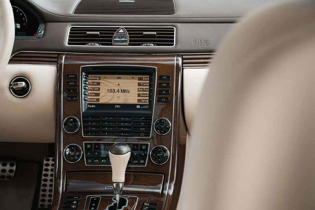 2012 Maybach 62 - Image 27 of 31
