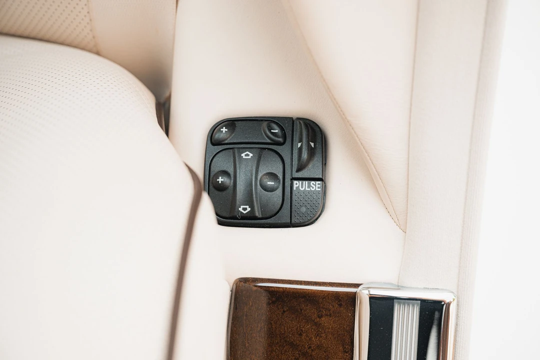 2012 Maybach 62 - Image 23 of 31