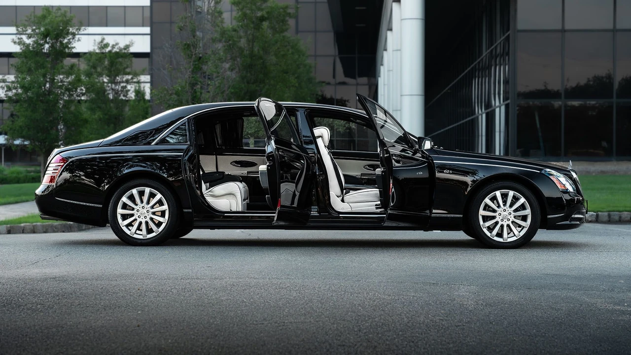 2012 Maybach 62 - Image 2 of 31