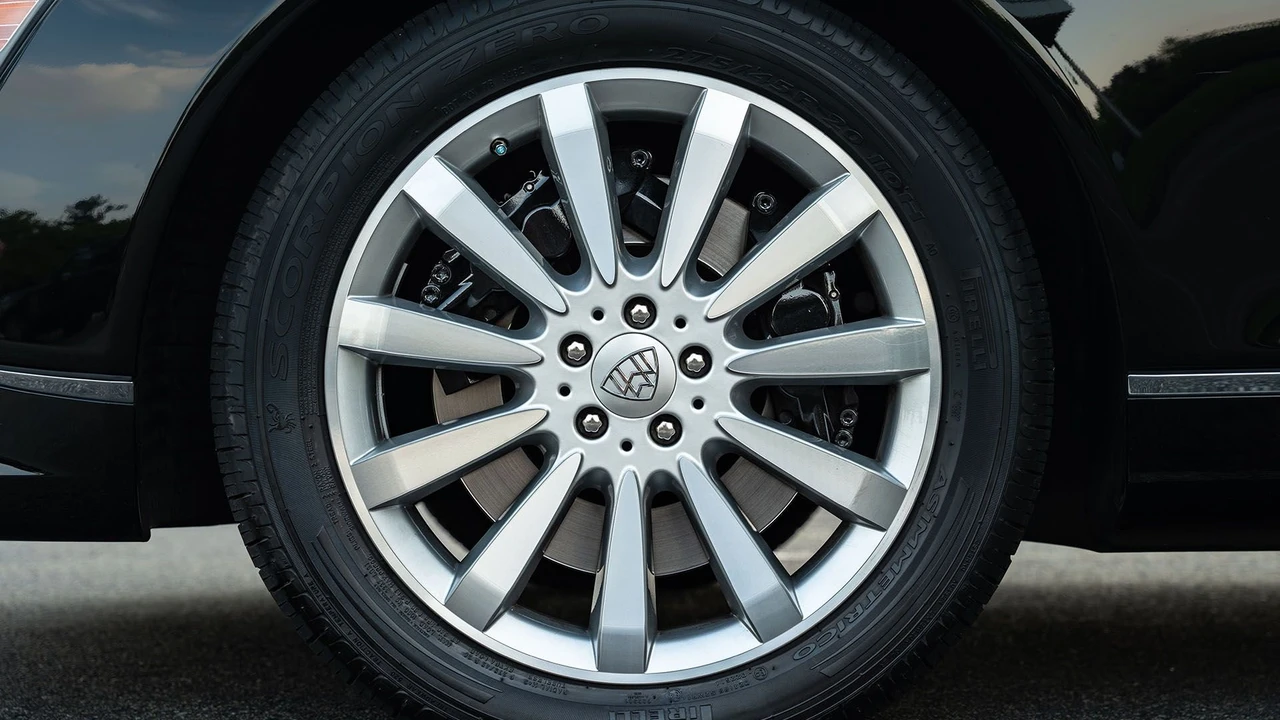 2012 Maybach 62 - Image 24 of 31