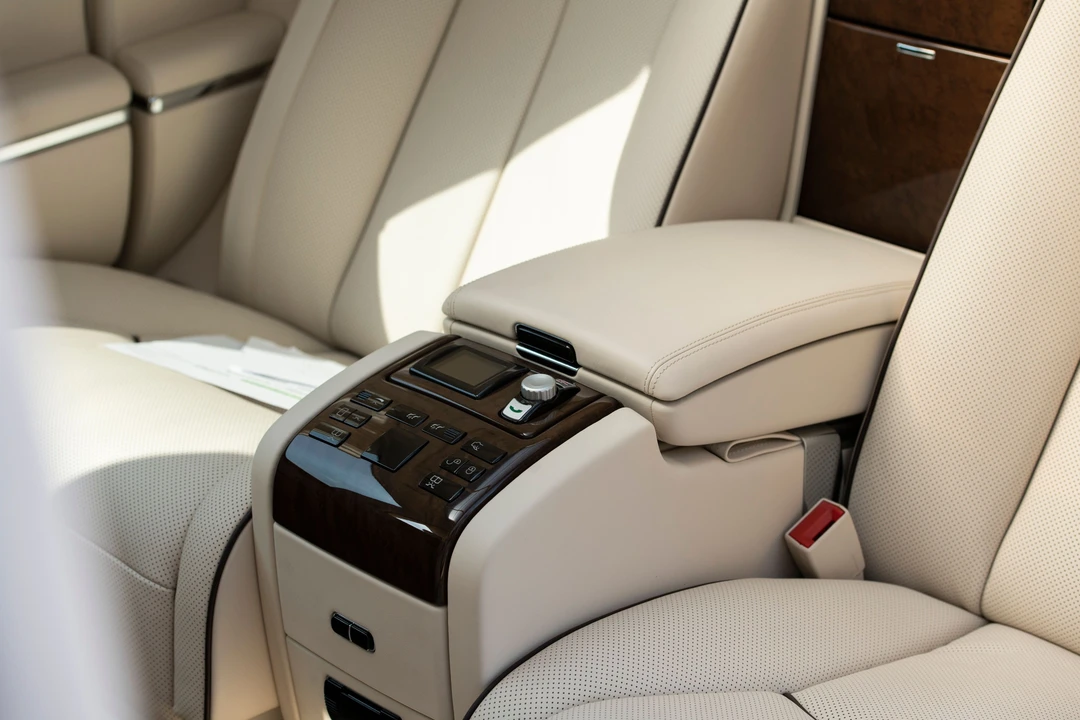 2012 Maybach 62 - Image 11 of 31