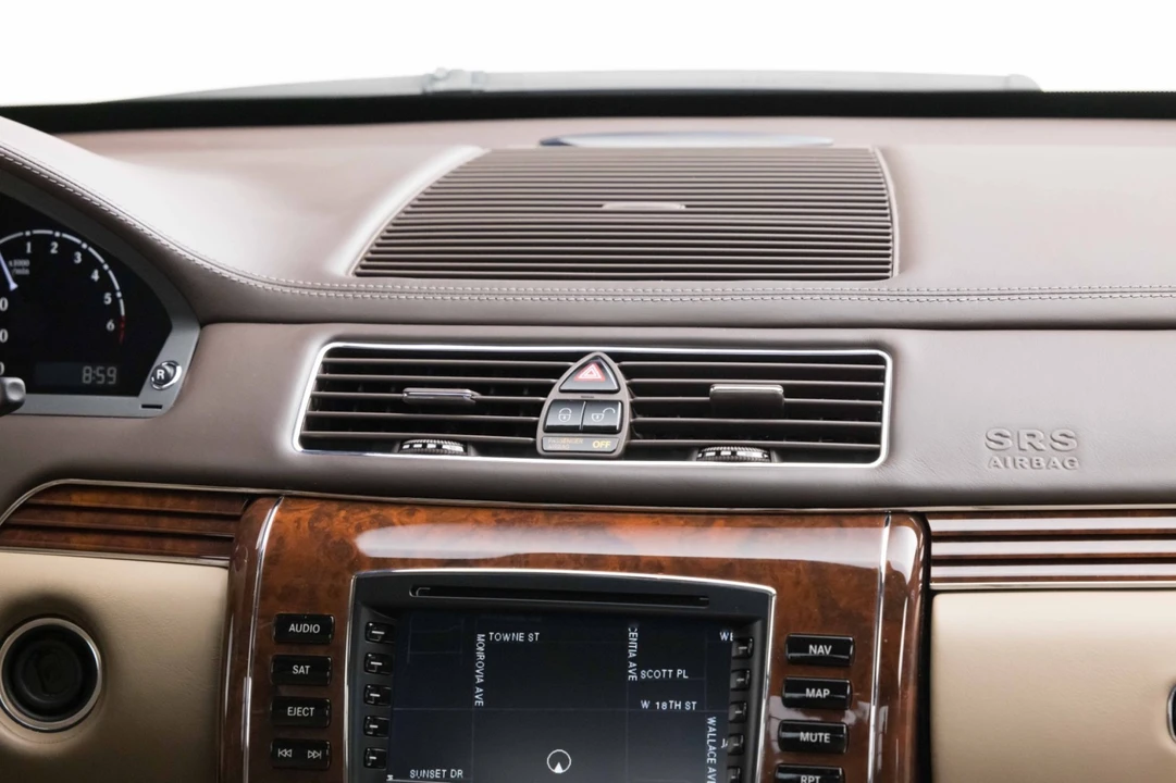 2012 Maybach - Image 26 of 31