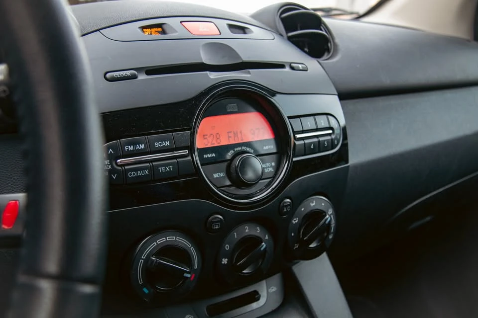 2012 Mazda Mazda 2 2nd Gen - Image 10 of 12