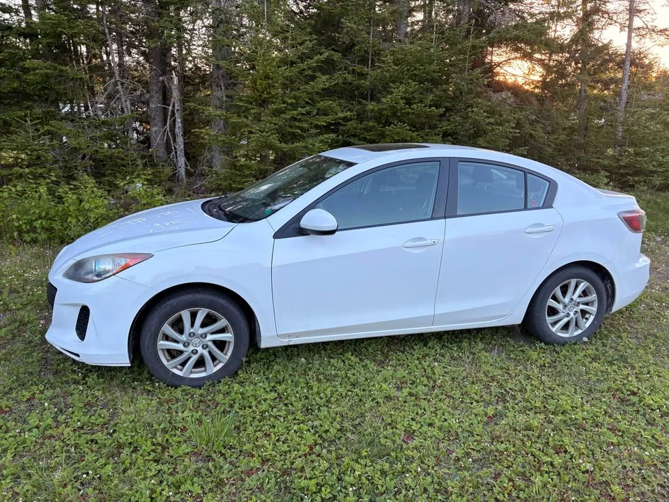 2012 Mazda Mazda 3 2nd Gen - Image 3 of 4
