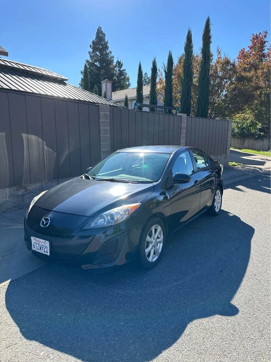 2012 Mazda Mazda 3 2nd Gen - Image 4 of 11