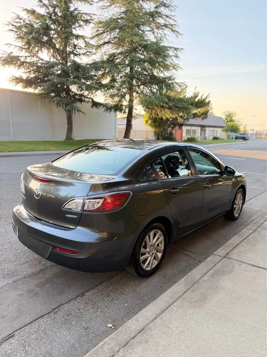 2012 Mazda Mazda 3 2nd Gen - Image 4 of 10