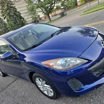 2012 Mazda Mazda3 i Touring Sedan 4D