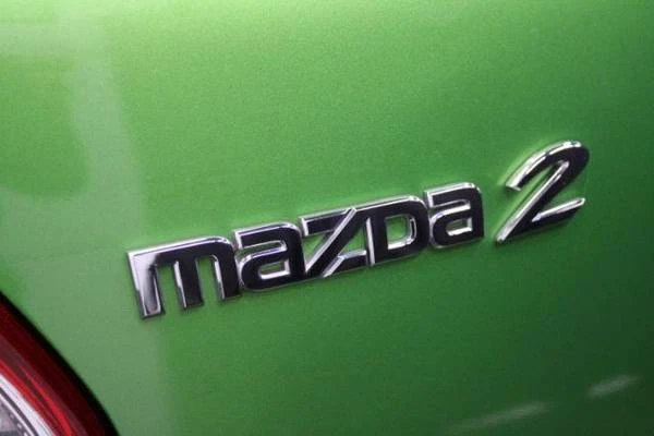 2012 Mazda Mazda 2 2nd Gen - Image 6 of 20
