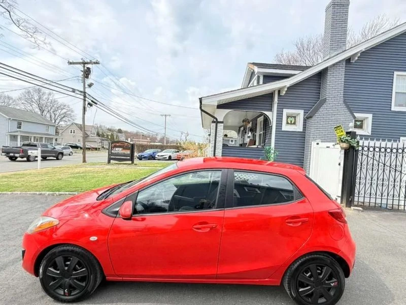 2012 Mazda Mazda 2 2nd Gen - Image 6 of 12