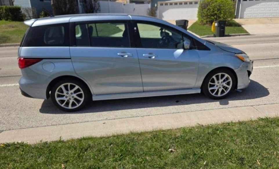 2012 Mazda Mazda 5 - Image 4 of 11