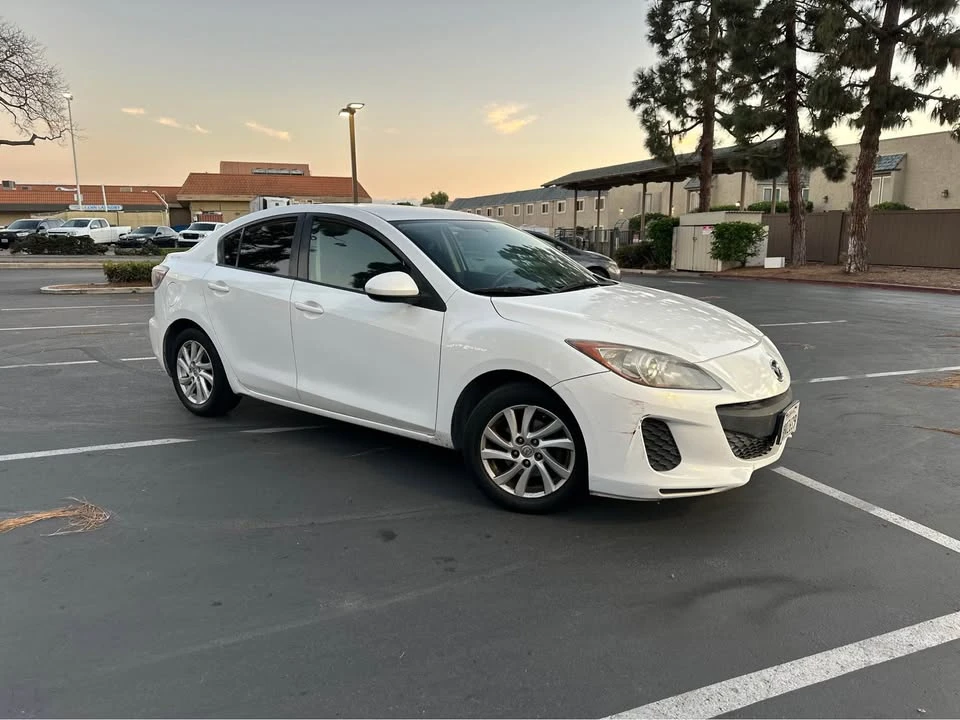 2012 Mazda Mazda 3 2nd Gen - Image 5 of 8