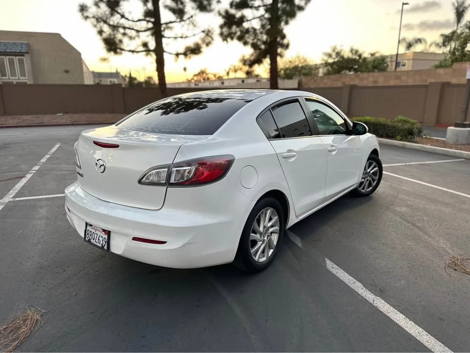 2012 Mazda Mazda 3 2nd Gen - Image 4 of 8