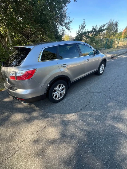 2012 Mazda CX-9 - Image 2 of 12