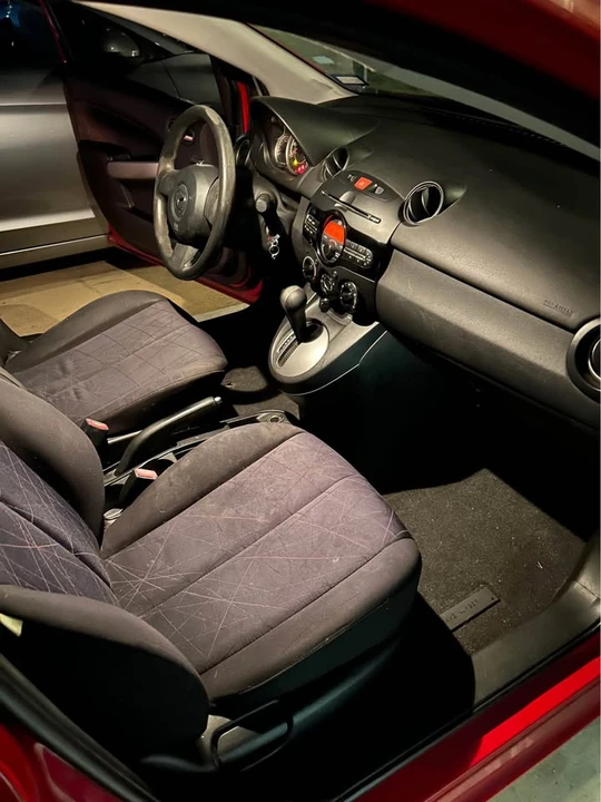 2012 Mazda Mazda 2 2nd Gen - Image 3 of 9