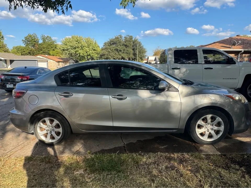 2012 Mazda Mazda 3 2nd Gen - Image 3 of 4