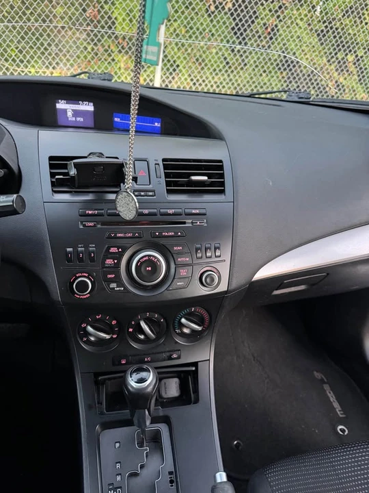 2012 Mazda Mazda 3 2nd Gen - Image 6 of 9