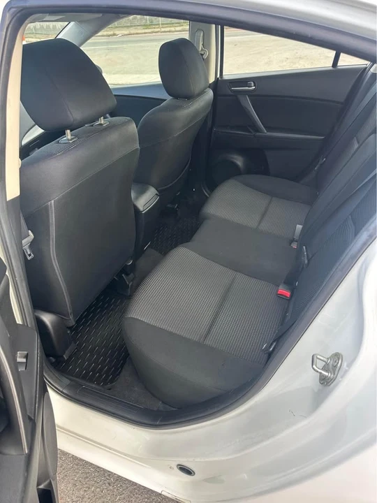 2012 Mazda Mazda 3 2nd Gen - Image 6 of 10