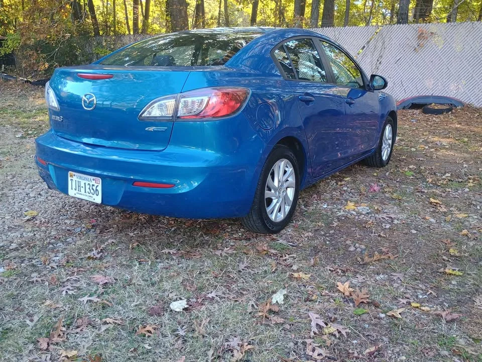 2012 Mazda Mazda 3 2nd Gen - Image 4 of 13