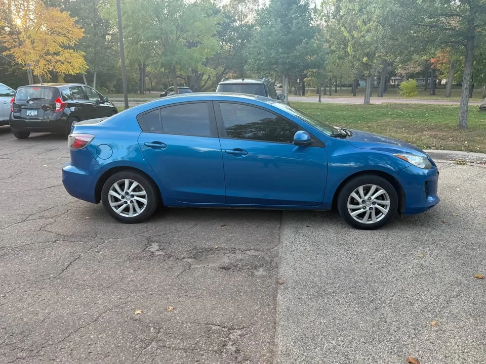 2012 Mazda Mazda 3 2nd Gen - Image 4 of 13