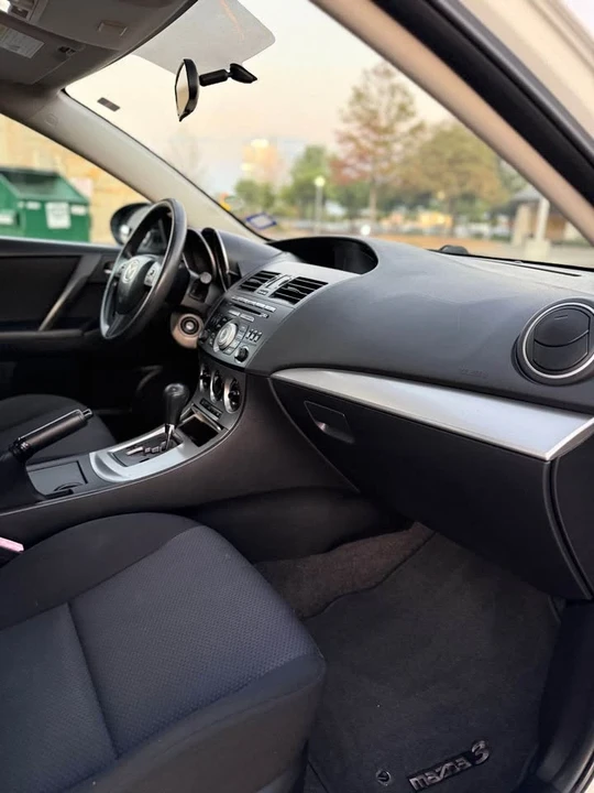 2012 Mazda Mazda 3 2nd Gen - Image 13 of 14