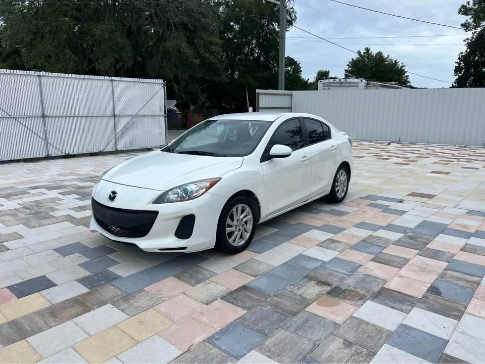 2012 Mazda Mazda 3 2nd Gen - Image 4 of 5