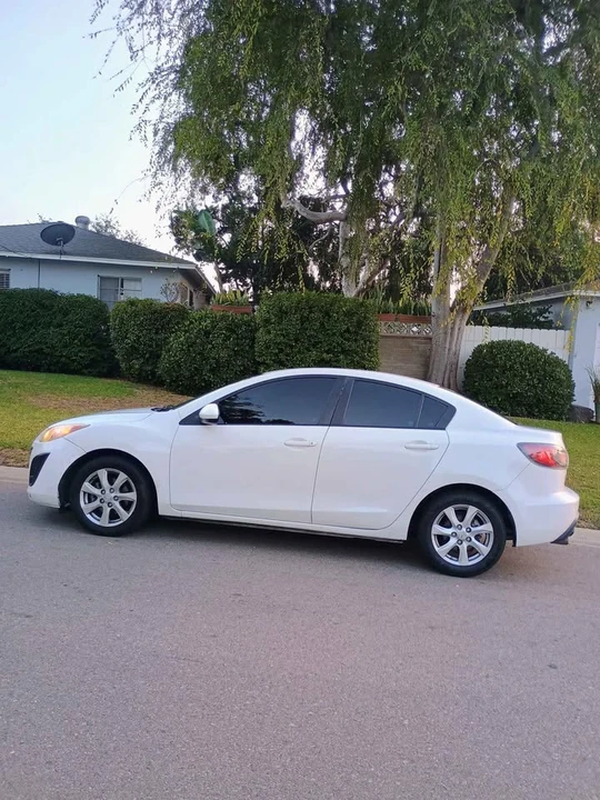 2012 Mazda Mazda 3 2nd Gen - Image 2 of 9